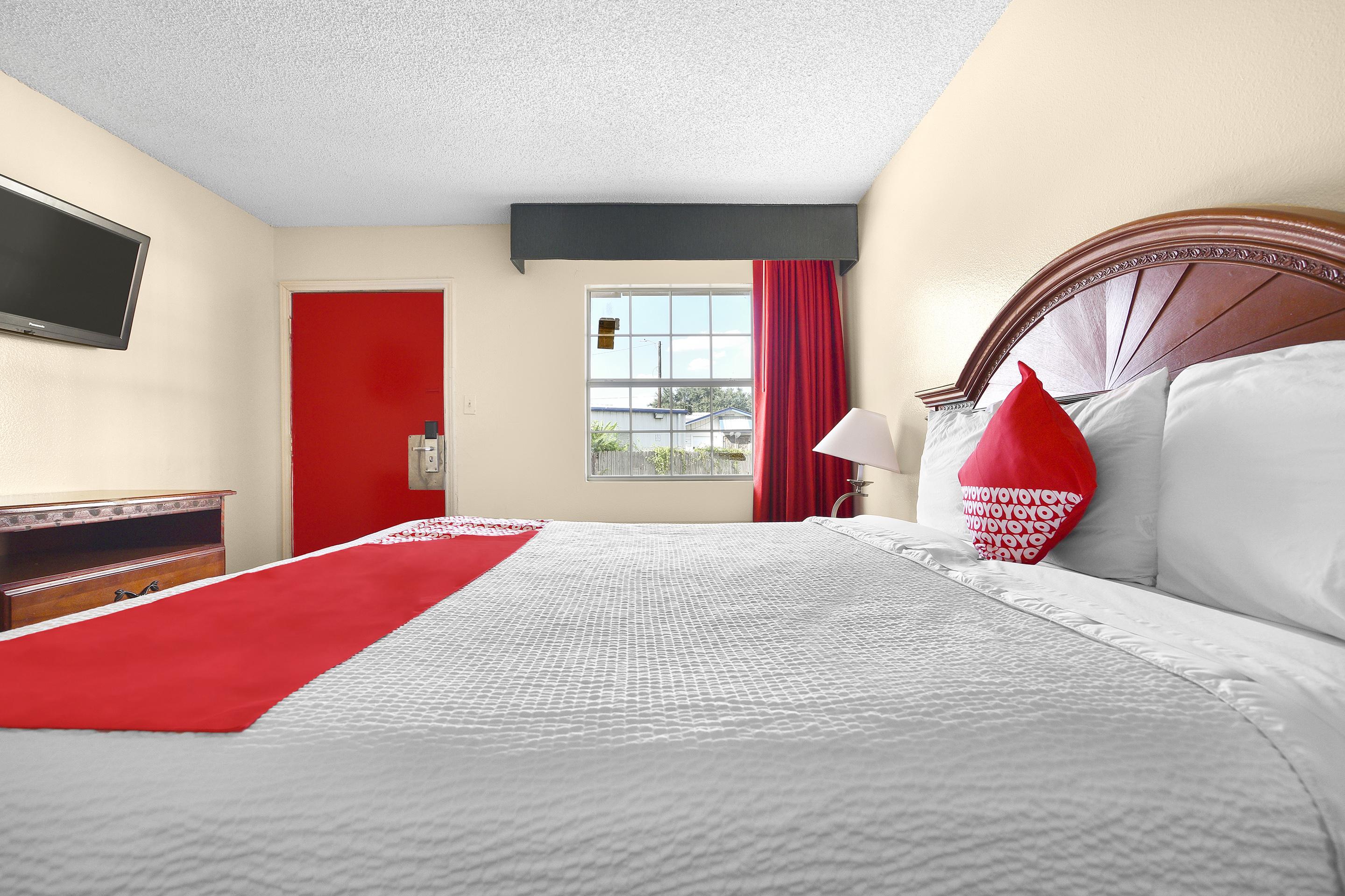 Oyo Hotel San Antonio Lackland Near Seaworld Exterior foto