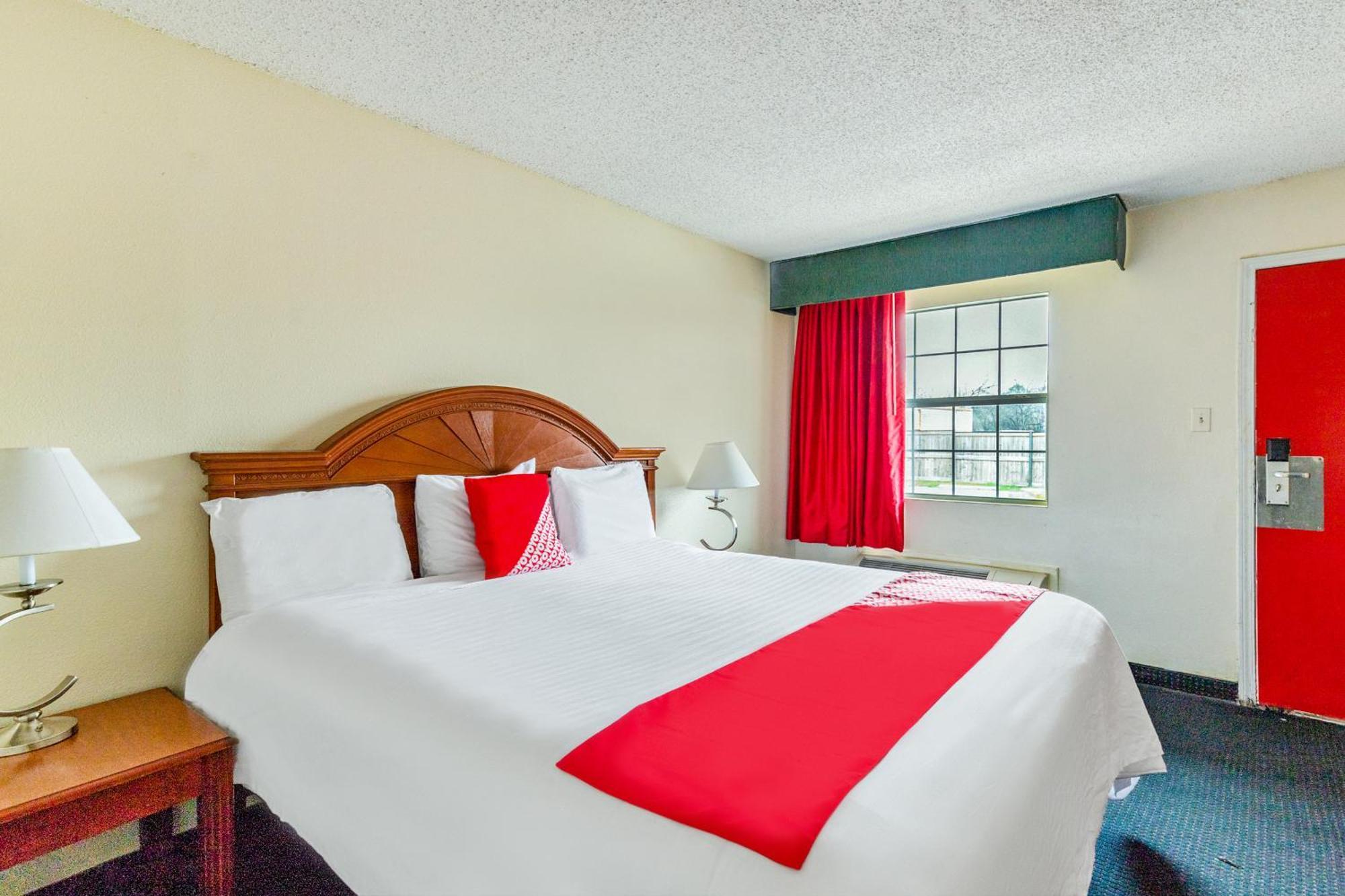 Oyo Hotel San Antonio Lackland Near Seaworld Exterior foto